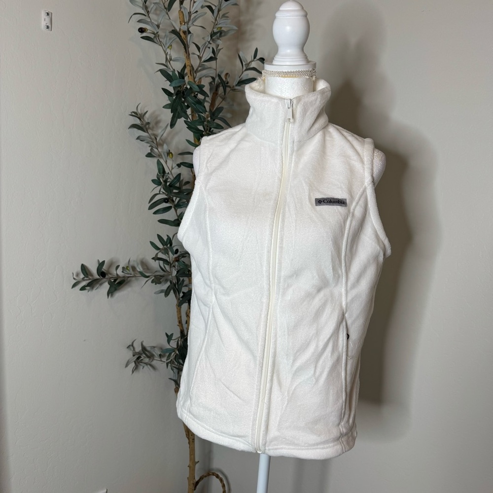 Columbia Women's White Fleece Vest (new without tags)